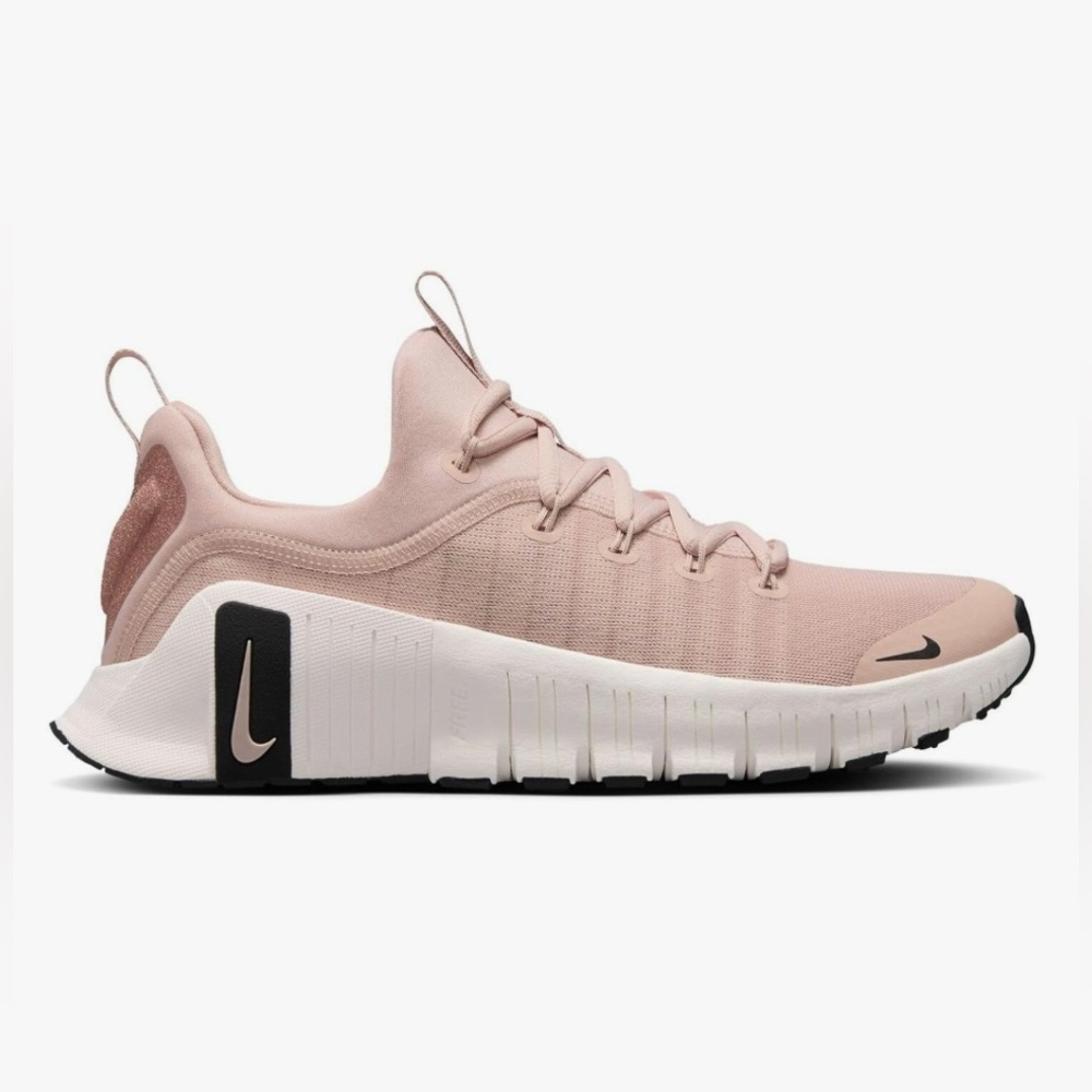 Nike Free Metcon 6 Women's Soft Pink Athletic Shoes Some black on sole Size 7.5